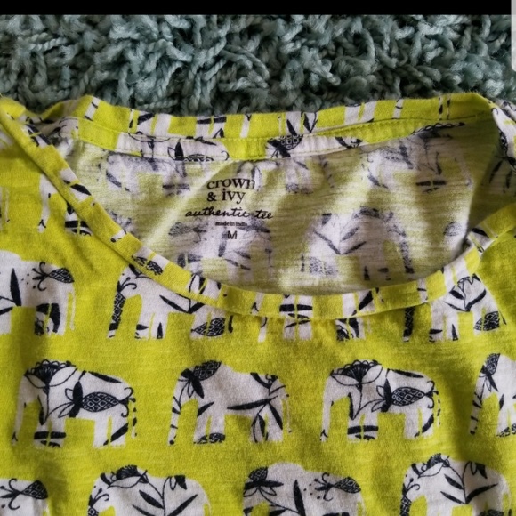 Crown & Ivy t shirt size M - Picture 4 of 4